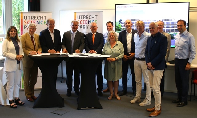 Ondertekening Utrecht Science Park Zeist