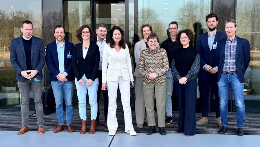 Hu. ondertekening, samenwerking