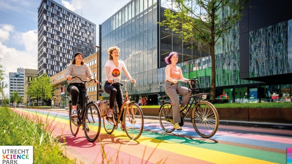 Utrecht Science Park in het voorjaar, regenboogpad