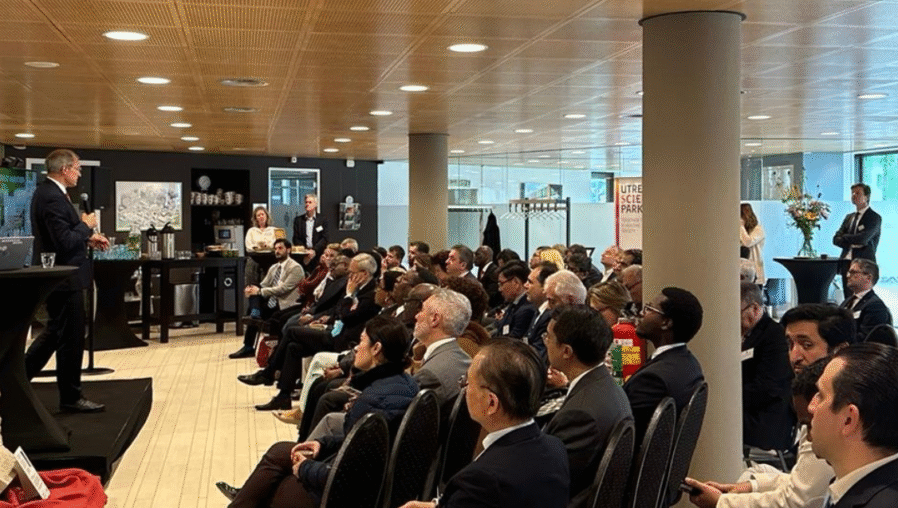 De ambassadeurs in Nederland bezochten het Utrecht Science Park