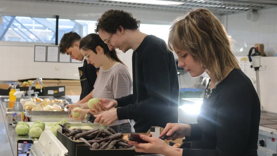 Studenteneetkraam De Pit opent op Utrecht Science Park