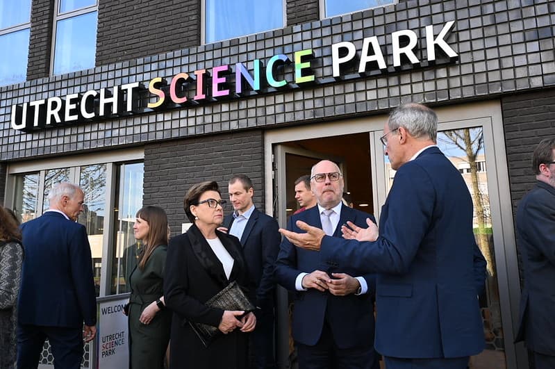 Bezoek President Estland - voor kantoor